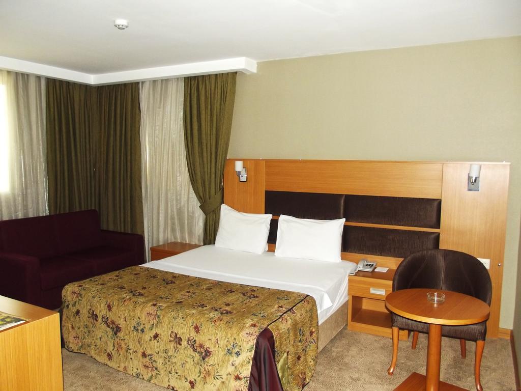 Pinar Elite Hotel Adana Quarto foto