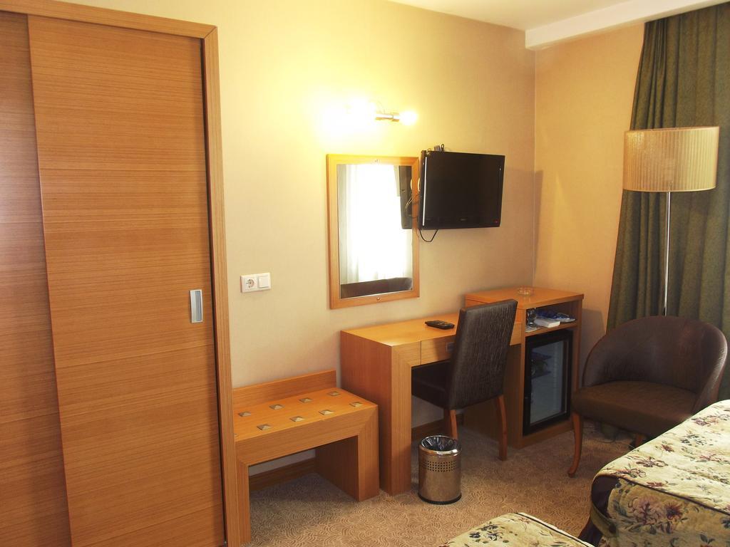 Pinar Elite Hotel Adana Quarto foto